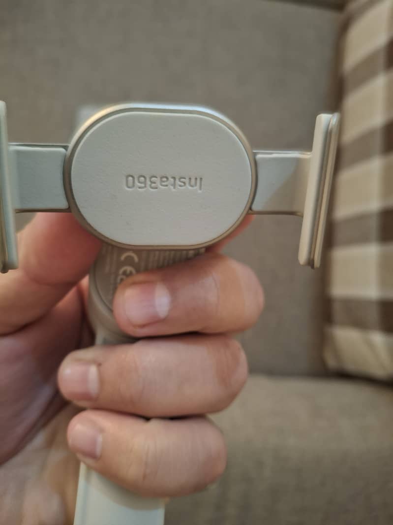 Insta 360 Flow PRO 8