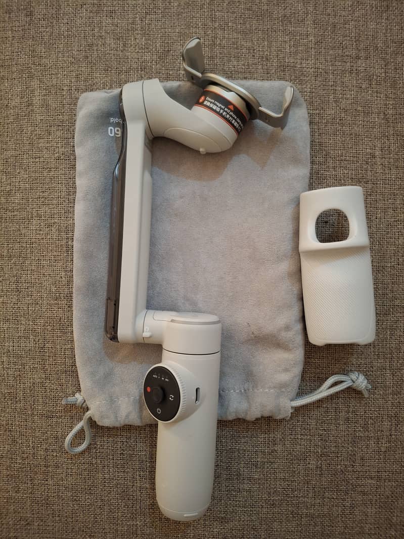 Insta 360 Flow PRO 9