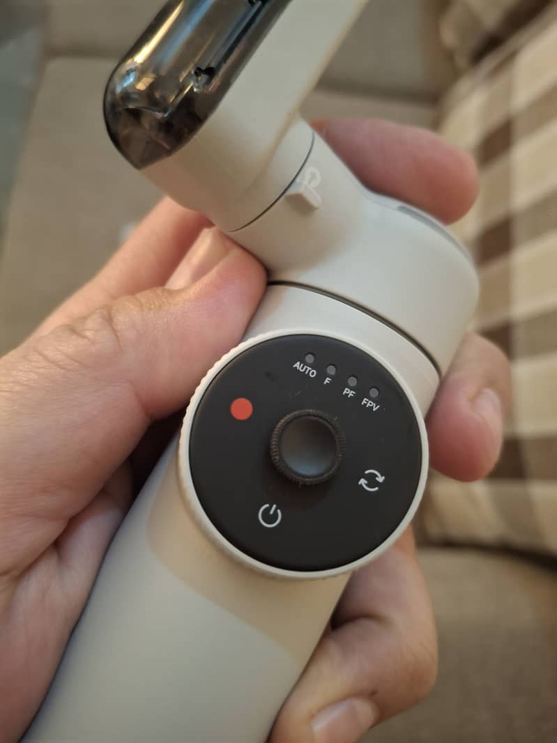 Insta 360 Flow PRO 10