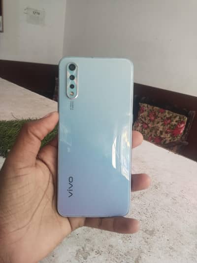 vivo s1
