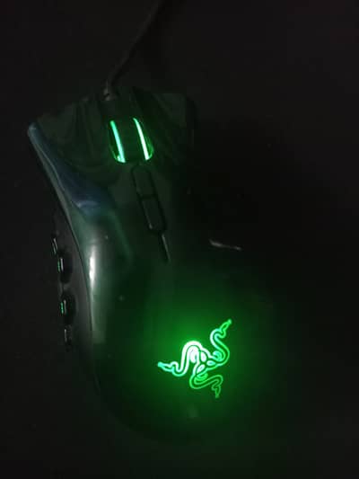 Razer naga hex limited edition gaming mouse
