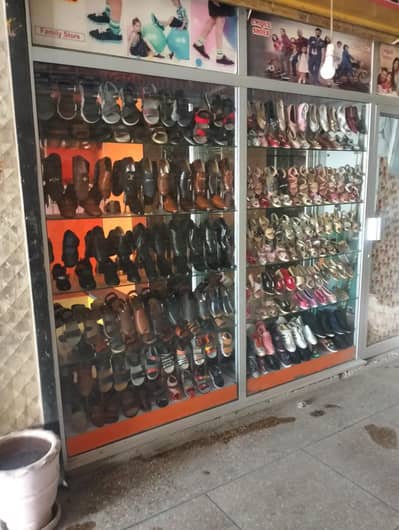 allumanium shop frame with glass