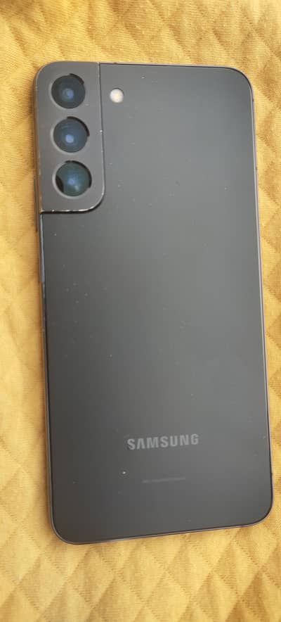 Samsung s22 plus (8/128/ sim working)
