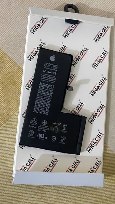 Iphone xs original battery/ 74% health / iphone xs genuine battery /