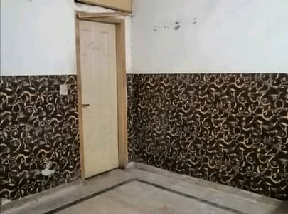 Aesthetic Corner Building Of 10 Marla For sale Is Available