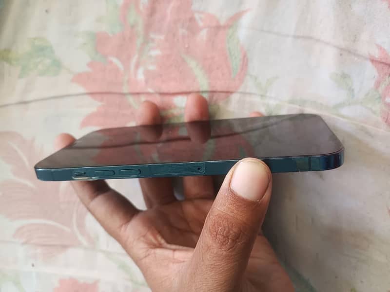 iPhone 12 Pro Max 11