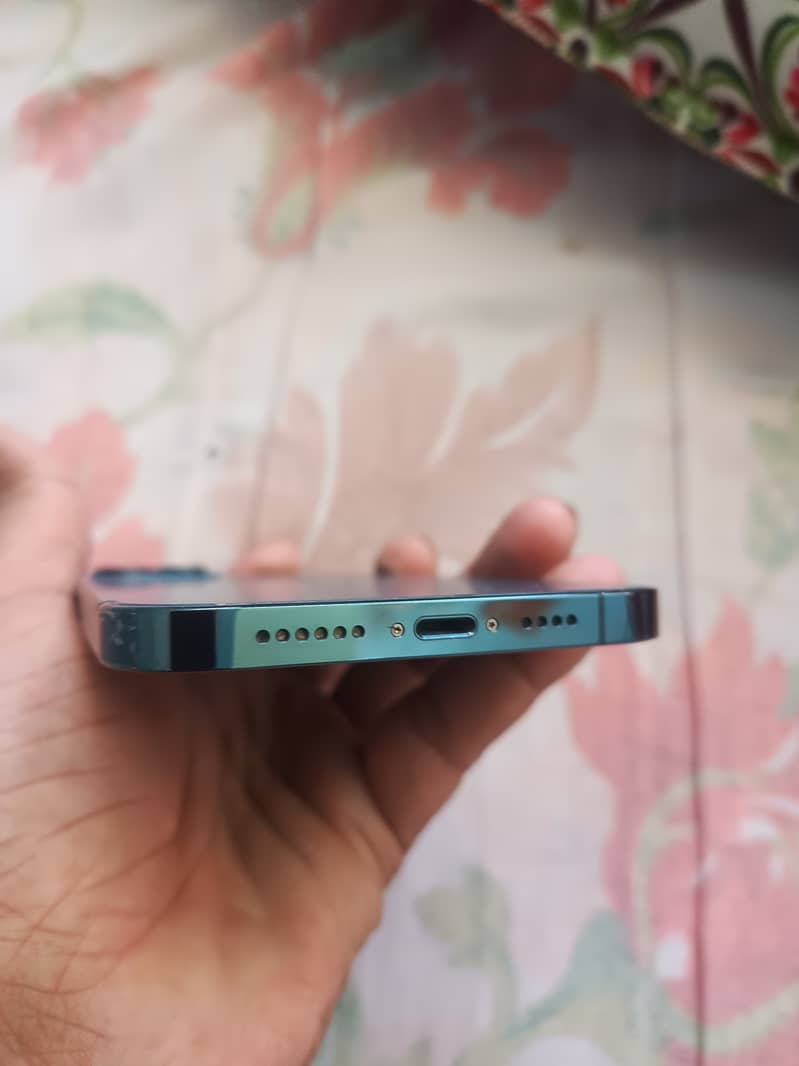 iPhone 12 Pro Max 14