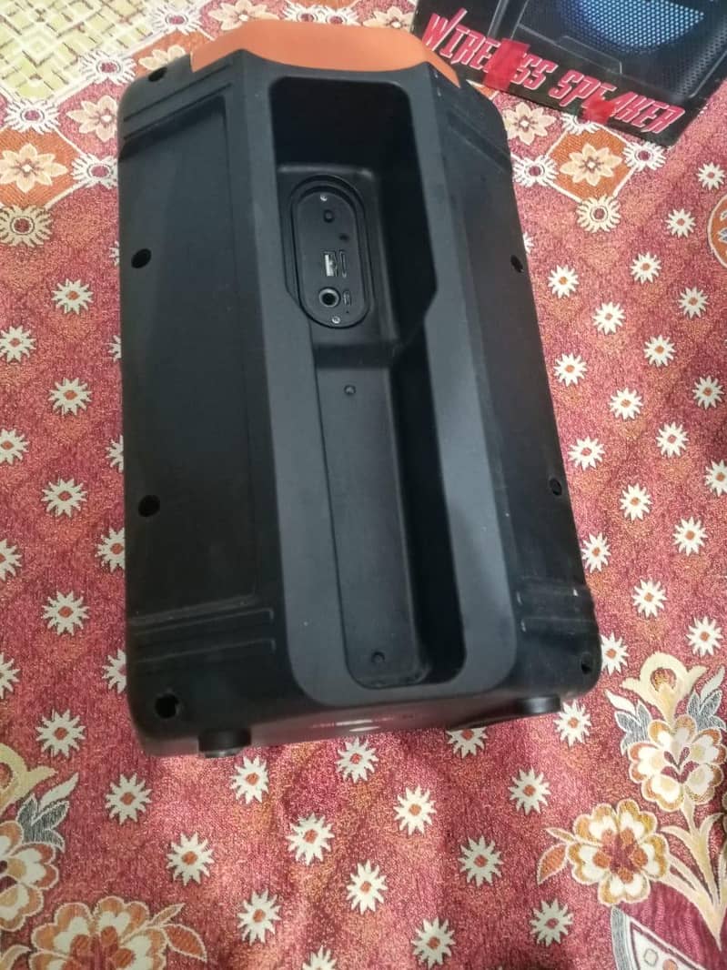 wireless speaker good condition 2