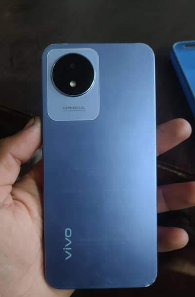 4 128 condition 10 by 8 glass thoda sa tuta hua hai