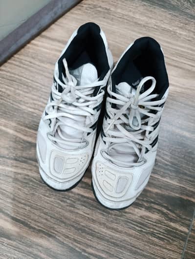 Adidas shoes excellent condition 40 size