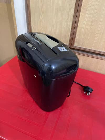 Fellowes 5 Sheets A4 Electric Paper Shredder