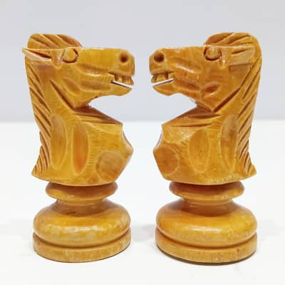 Beautiful Vintage Handcrafted Arvi Granada Inlay Spain Chess Set