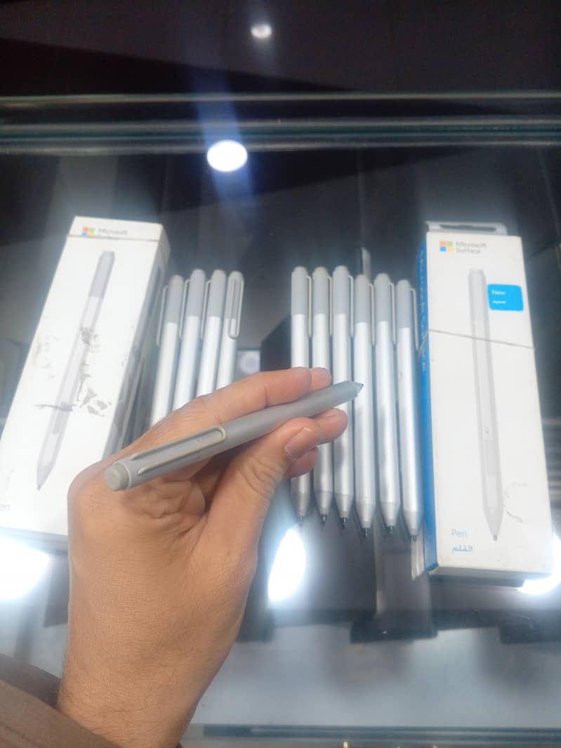 Microsoft Surface original pen compatible with all surface model. 2