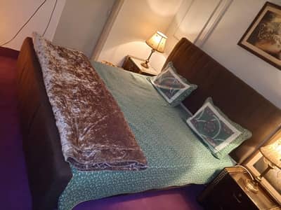 King Size wooden Bed