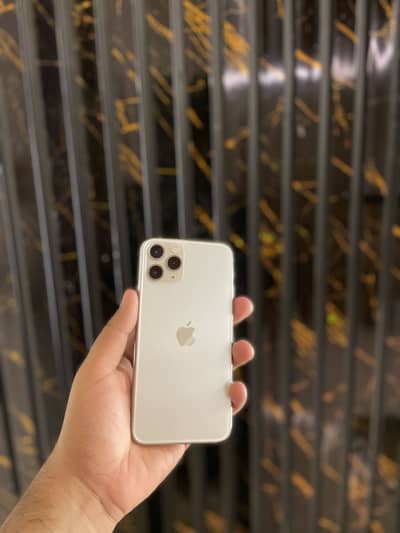 iPhone 11 pro 256gb factory unlock