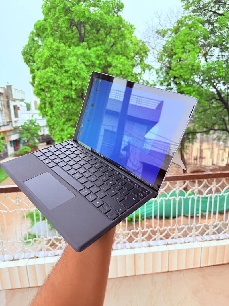 Microsoft Surface pro 7 8