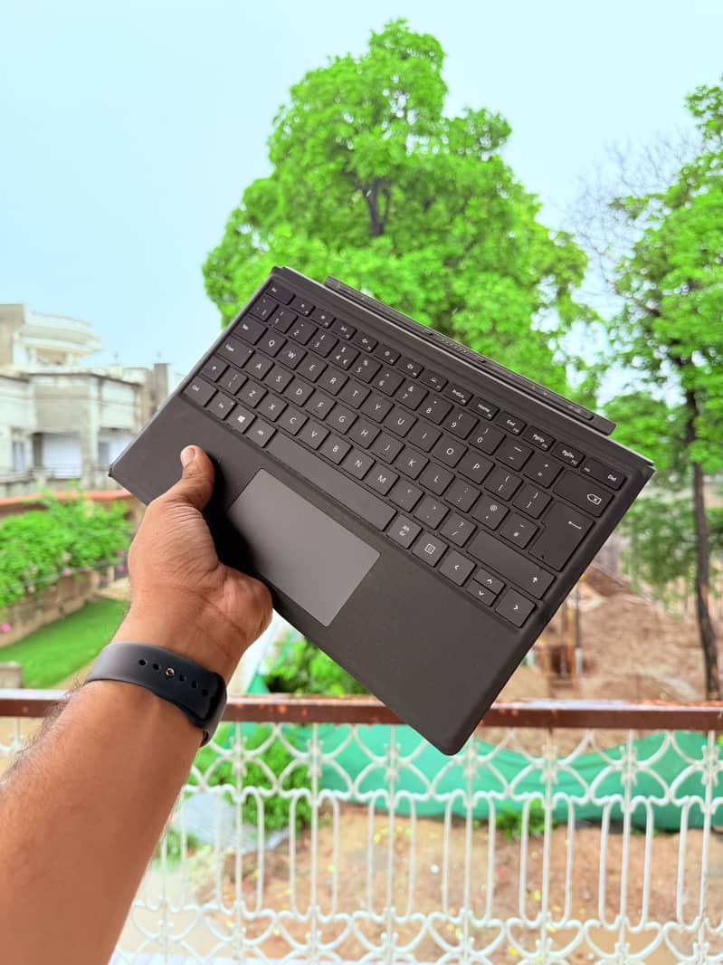 Microsoft Surface pro 5 19