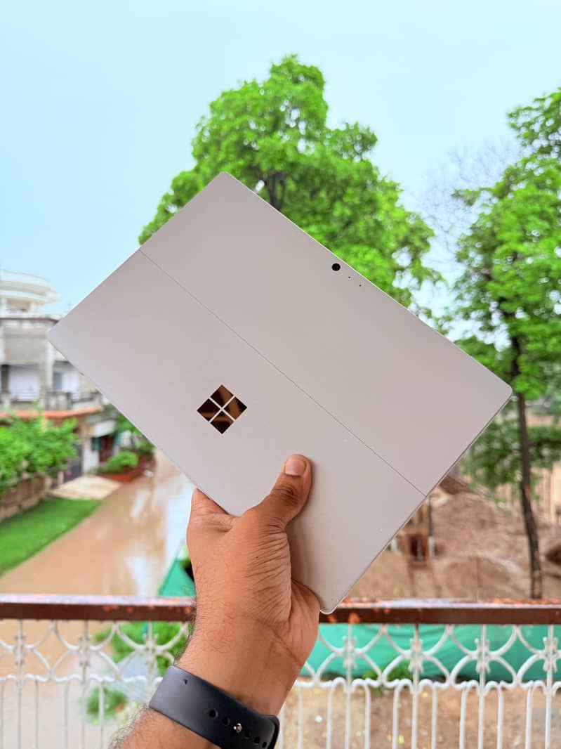 Microsoft surface pro 7 2