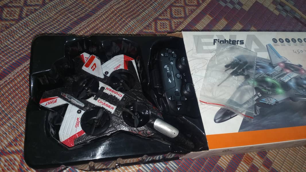 بالکل اوکے جہاز ہے ریموٹ کنٹرول ہے ایک ہفتہ استعمال نہیں ہوا ہے 3