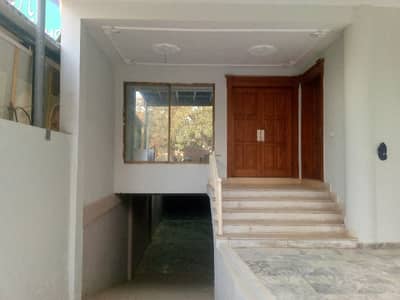 1 Kanal Commercial Building for Rent on 150 Feet Road N ear Emporium mall,Near Expo center ground floor hall tiled flooring 2washroom iT office software house commercial activity multinational company