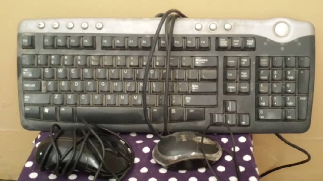 استعمال شدہ کمپیوٹر اسیسریز. مقام ماڈل کالونی ملیر کراچی 1