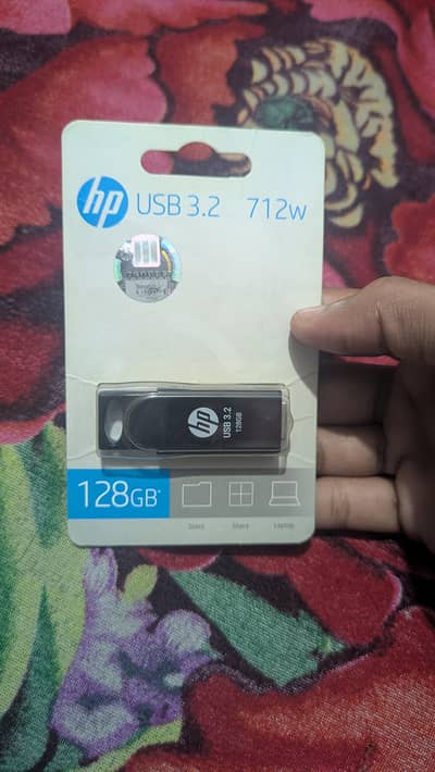 HP 128GB USB