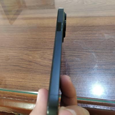 iPhone 14 pro max 94% battery health