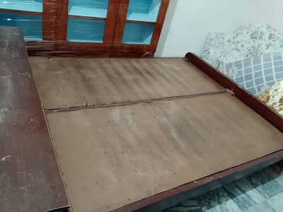 original wooden bed of keeker