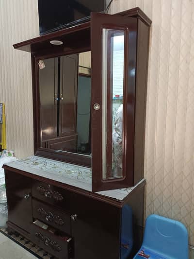 Wooden Dressing Table | Singhar Maiz - Condition 10/10