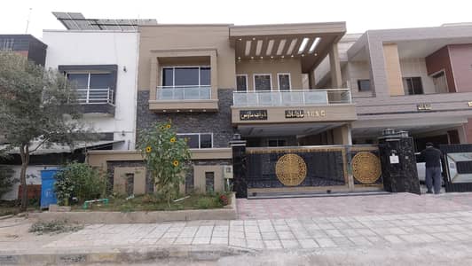 On Excellent Location 10 Marla House Is Available In Affordable Price In Bahria Town Phase 8 - Sector F-1