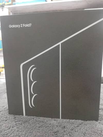 Samsung galaxy Z Fold 7   Mint 256gb Boxpack Nonactive