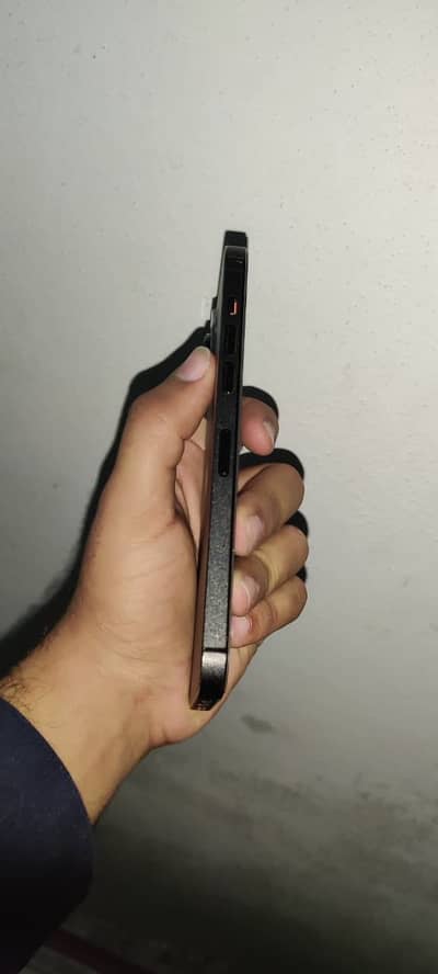 14 pro max 512gb 94 health non pta sim time available