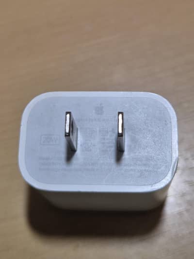 Iphone original 20W charger