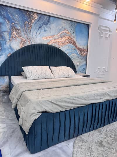 King size tufted bed with seat