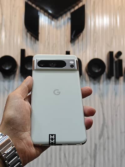 Google pixel 8pro. /PTA Approved