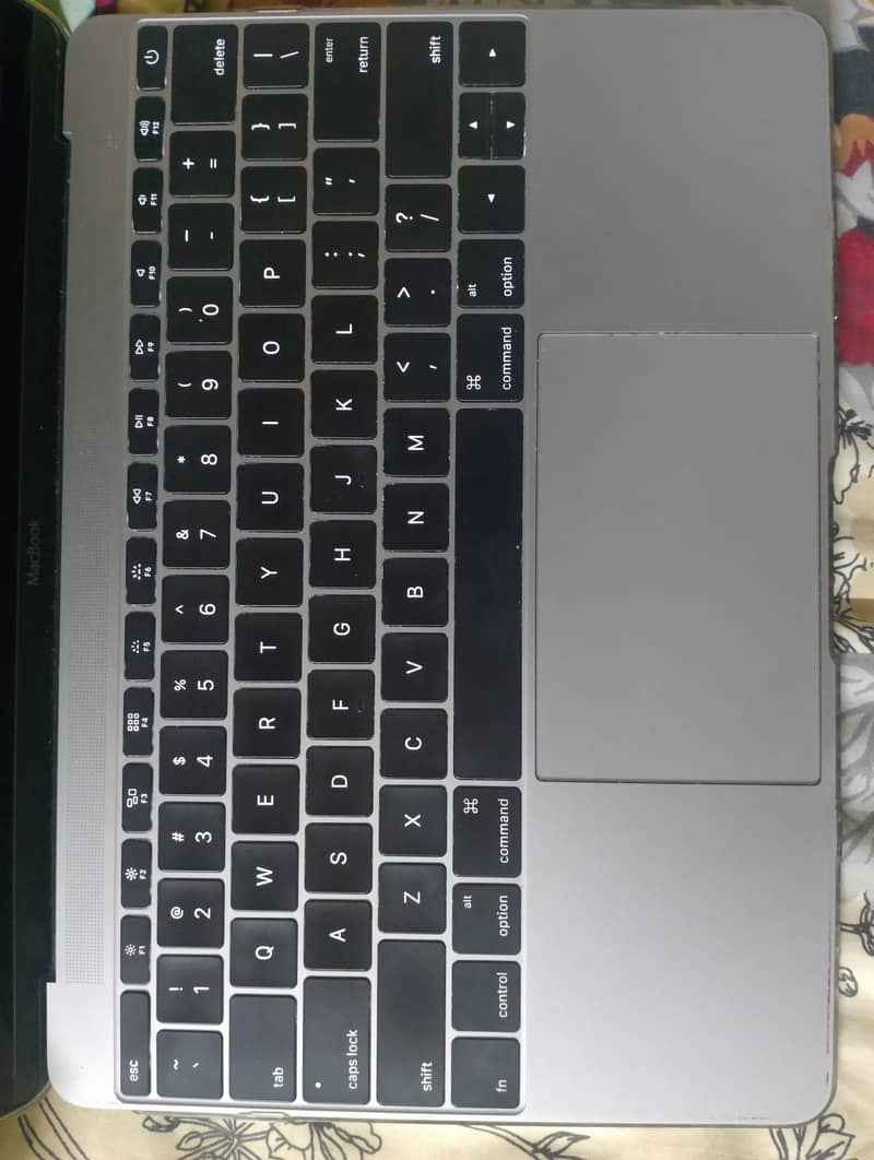 MacBook 2