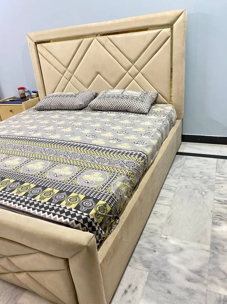 Double Bed with Dressing Table 2