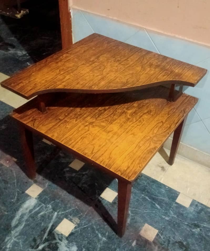 corner table 1