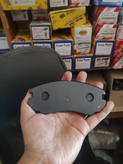 All kinds of break disc pads Available