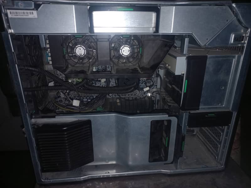 Hp Z800 server duel processor 1