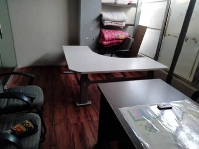 Mezzanine Floor Commercial 400Sq Ft Office For Rent