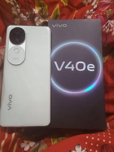 VIVO V40E