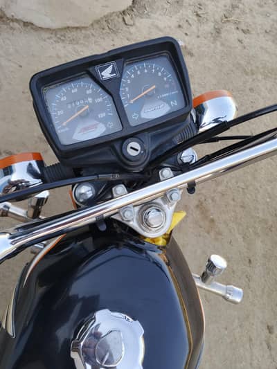 Honda 125 Black Colour for Sale