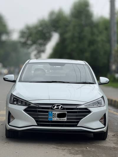 Hyundai Elantra 2024