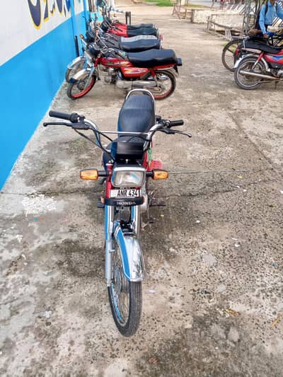 Urgent for Sale Model 8/8/2022