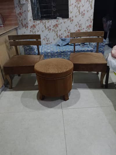 one sofa two chairs03254415944