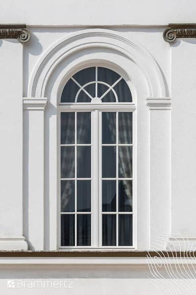 Aluminum and glass warkar