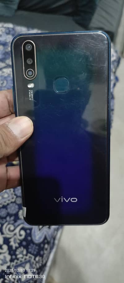 Vivo Y17