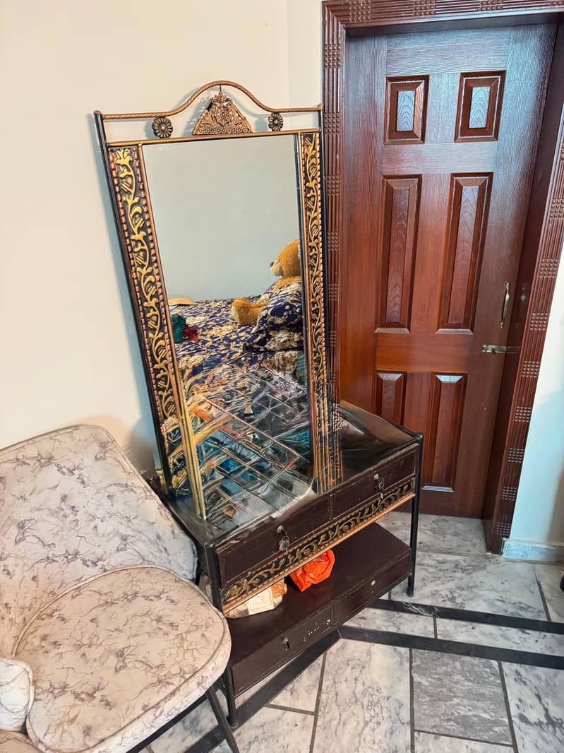 dressing Table for room 0