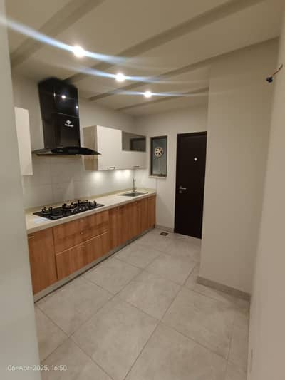 3 Bed Apartment Available For Rent in Zarkon Heights